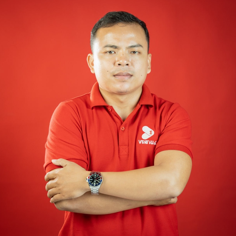 មុឺយ សៀកឡេង – Moeuy Seakleng