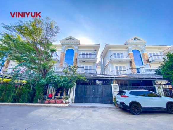 Elegant Twin Villa in Borey Vimean Phnom Penh