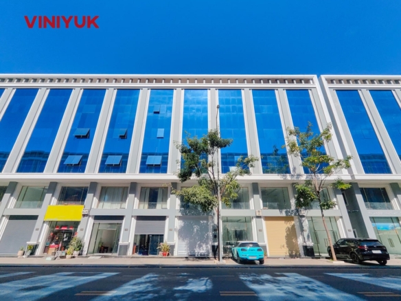 Prime Shophouse Opportunity in Borey Vimean
