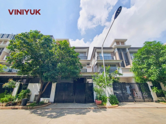 Luxury Twin Villa Near AEON Mall 2