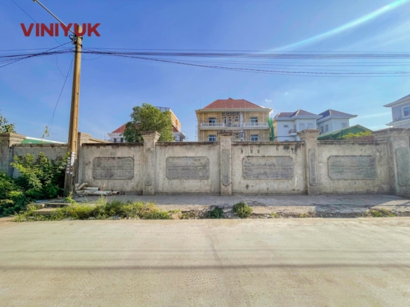 Prime Development Land Near New Gateway