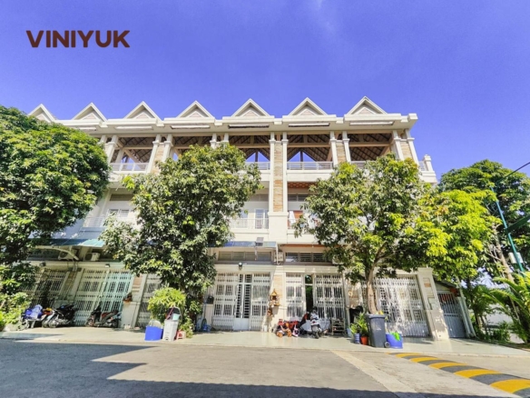 Fully Furnished Gem in Borey Peng Huoth