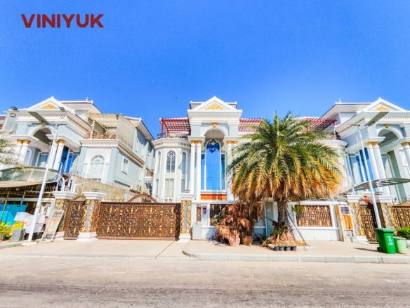 Grand Luxury Living in Borey Vimean