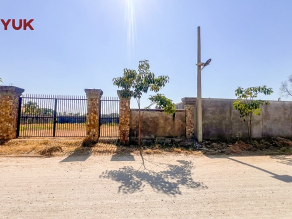 Corner Lot in Chroy Changvar