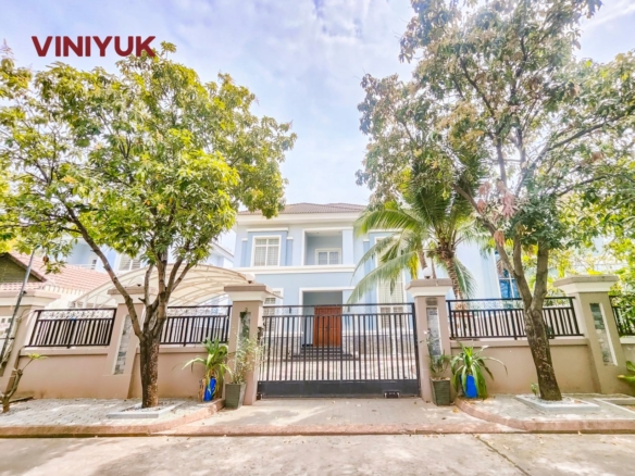 Grand Single Villa in Borey Angkor