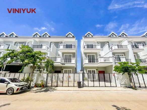 Elite Park 2: Prime Corner Living