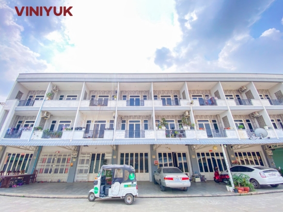 Modern Living in High-Growth Sen Sok