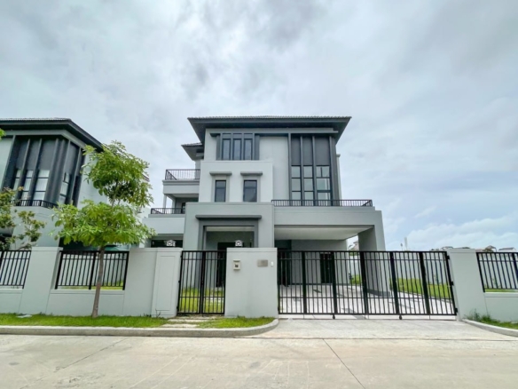 Gemini said Stunning Designer Queen Villa on 50M Road