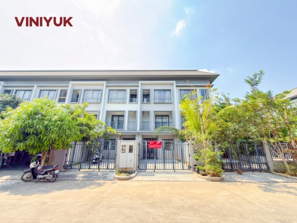 Modern Living in Chip Mong 598