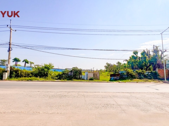 Prime Commercial Land on Grand Angkor Blvd