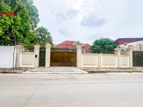 Massive Sen Sok Villa Land Opportunity