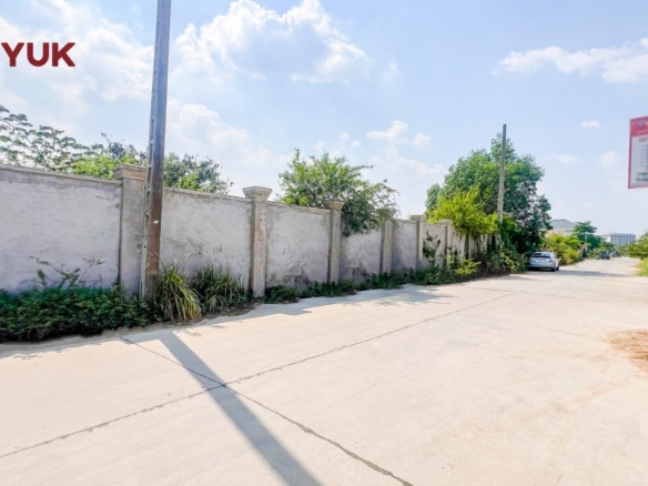 Prime Land Near Oknha Chea Sophara