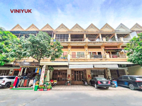 Modern Living Near Chhouk Meas Market
