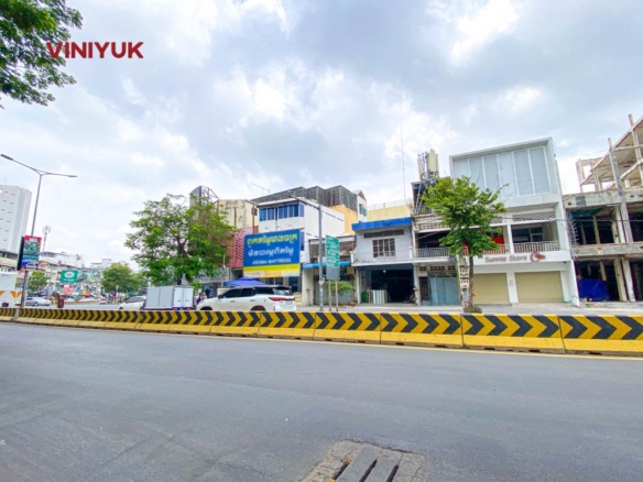 Unbeatable Land Value on Mao Tse Toung