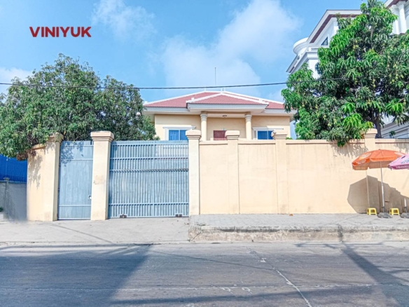 Stunning Single Villa in Prime Sen Sok