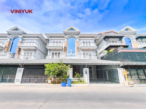 Modern Gated Living at Great Value