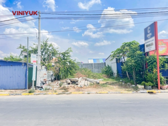 Prime Commercial Land Near Grand Phnom Penh