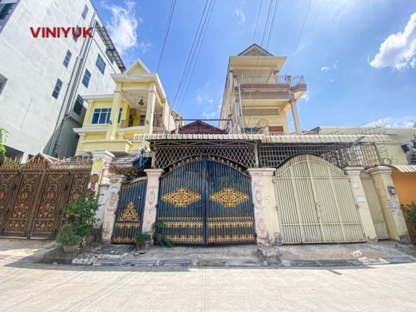 Prime Business Location in Toul Tom Poung