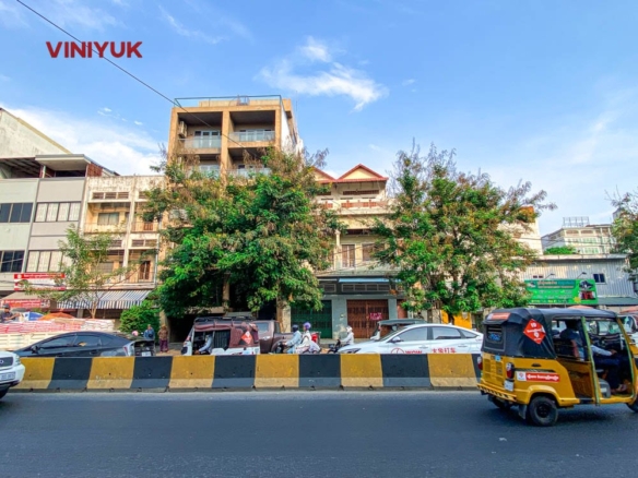 Prime Double-Unit Shophouse in Boeng Keng Kang