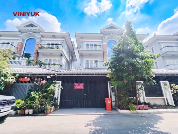 Fully Furnished Luxury Villa For Rent