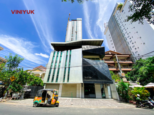 Street 51 Commercial Office Space