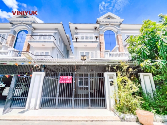 Stunning Twin Villa in Prime Location