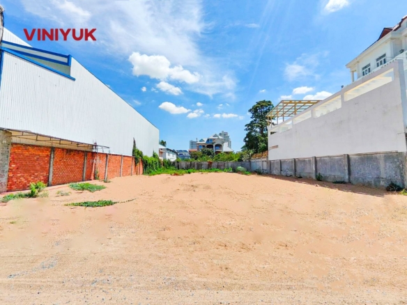 Prime Commercial Land Near Hanoi Road