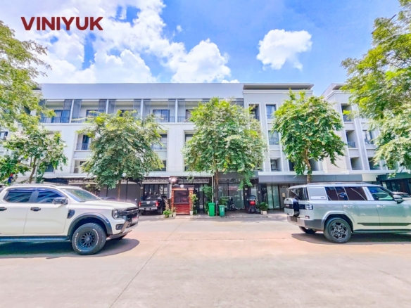 🏡 Urgent Sale: Premium Chip Mong Shophouse!