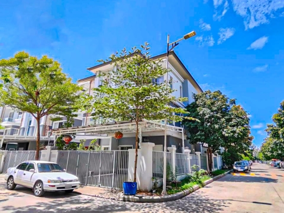💥 Stunning Corner Twin Villa in Sen Sok!