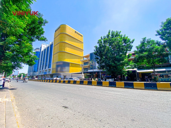 Prime Central Commercial House on Sihanouk Boulevard