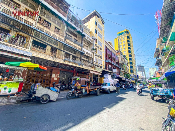 High-Traffic Shophouse Near Orussey Market
