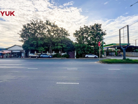 Prime Prime-Frontage Land on National Road 6A