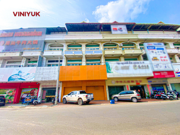 Twin Shophouse on Russian Boulevard