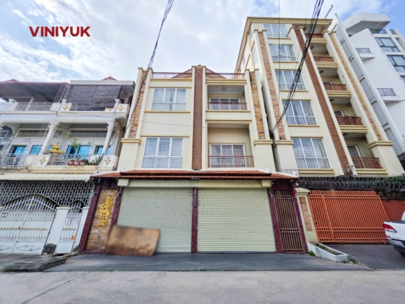 Spacious Toul Kork Villa With Great Value